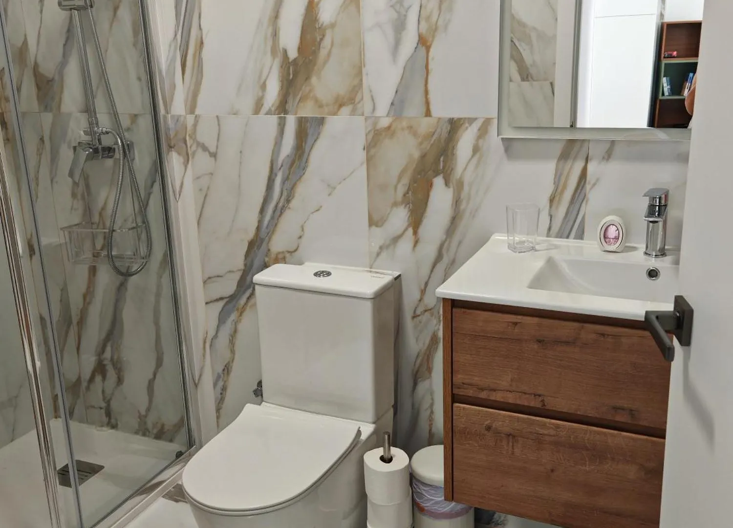 Casa Rosa At Green Parrot Apartments At Carihuela Torremolinos Spagna